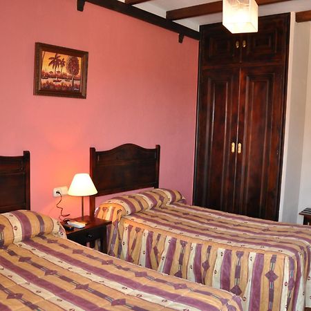 Apartamentos El Mirador Del Soto Sotoserrano Room photo